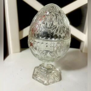 💃 Vintage Avon crystal glass egg, 5", two pieces
#A-100